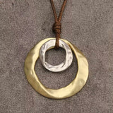 Collar con colgante circular irregular geométrico