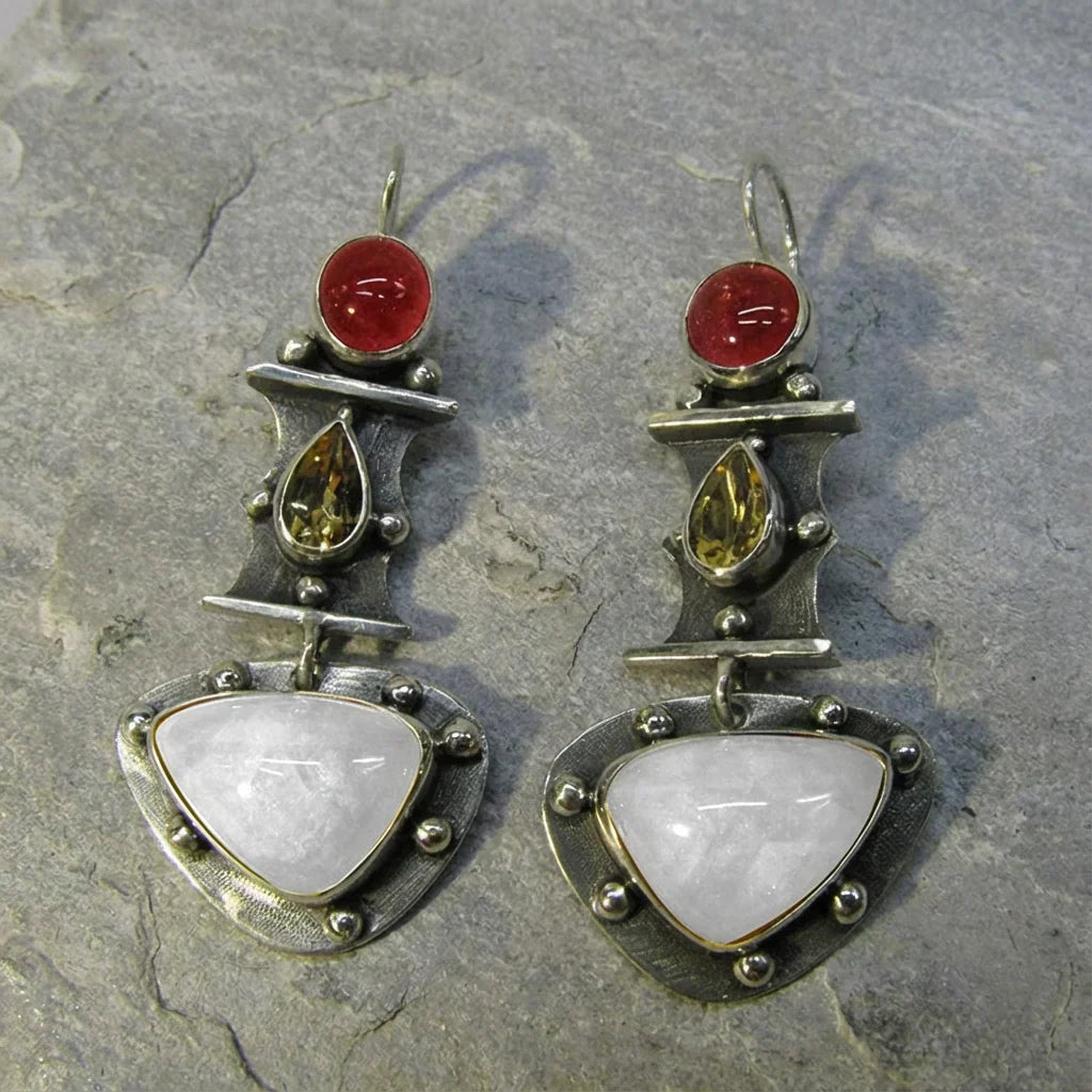 pendientes vintage con circón azul en forma de lágrima
