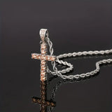 Collar con colgante de cruz