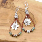 Pendientes vintage de cuero con estampado floral