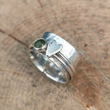 Anillo antiguo de plata con forma de corazón