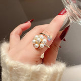 Anillo ajustable con perlas tiernas