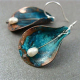 Pendientes vintage con hoja azul