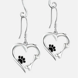 Pendientes de plata con diseño de corazón y pata