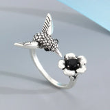 Anillo de Colibrí y Flor – Anillo Ajustable con Pájaro Abierto para Mujeres