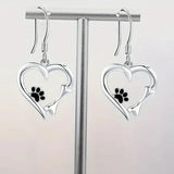 Pendientes de plata con diseño de corazón y pata