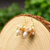 Pendientes hechos a mano con cuentas de arroz