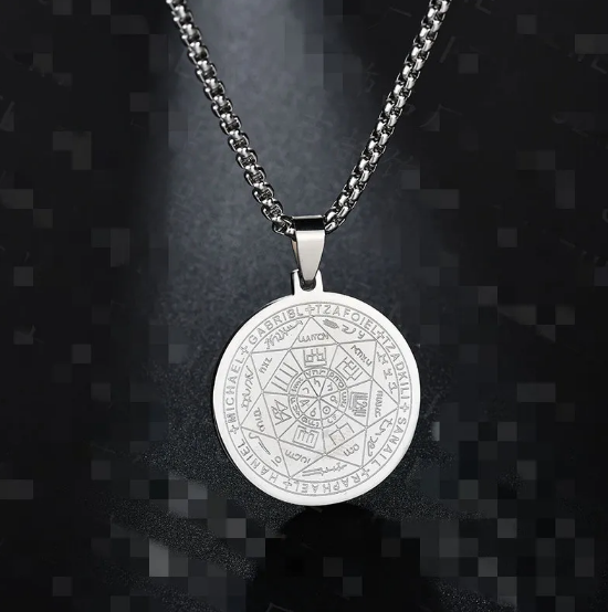 Collar con colgante trítono ángel seis estrellas