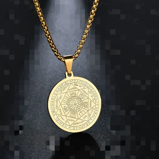 Collar con colgante trítono ángel seis estrellas