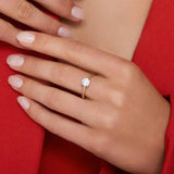 Anillo solitario en oro con circón de talla brillante
