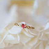 Anillo con corazón de zirconia