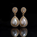 Pendientes de gota con perla