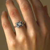 Anillo Vintage Cuadrado con Zirconia Azul