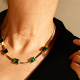 Collar vintage de zirconia verde