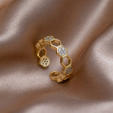 Anillo de Panal de Miel en Oro y Cristal