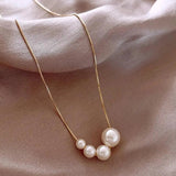 Collar de perlas doradas de agua dulce