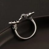 Anillo de Colibrí y Flor – Anillo Ajustable con Pájaro Abierto para Mujeres