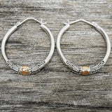 Aros vintage de plata con grabado