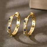 Pendientes vintage dorados con brillo intenso