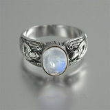 Anillo de piedra lunar