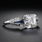 Anillo vintage brillante en azul y plata
