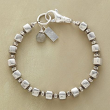 Brazalete Vintage Plata y Cubos
