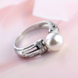 Anillo vintage con perla plateada