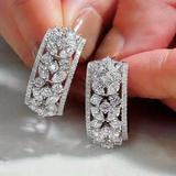 Pendientes Plateados Rectangulares con Brillo