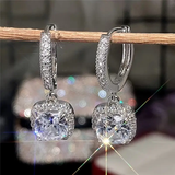Pendientes plateados vintage con zirconia cúbica
