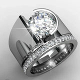 Anillo vintage plateado con zirconia cúbica brillante