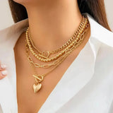 Collar de capas con corazón
