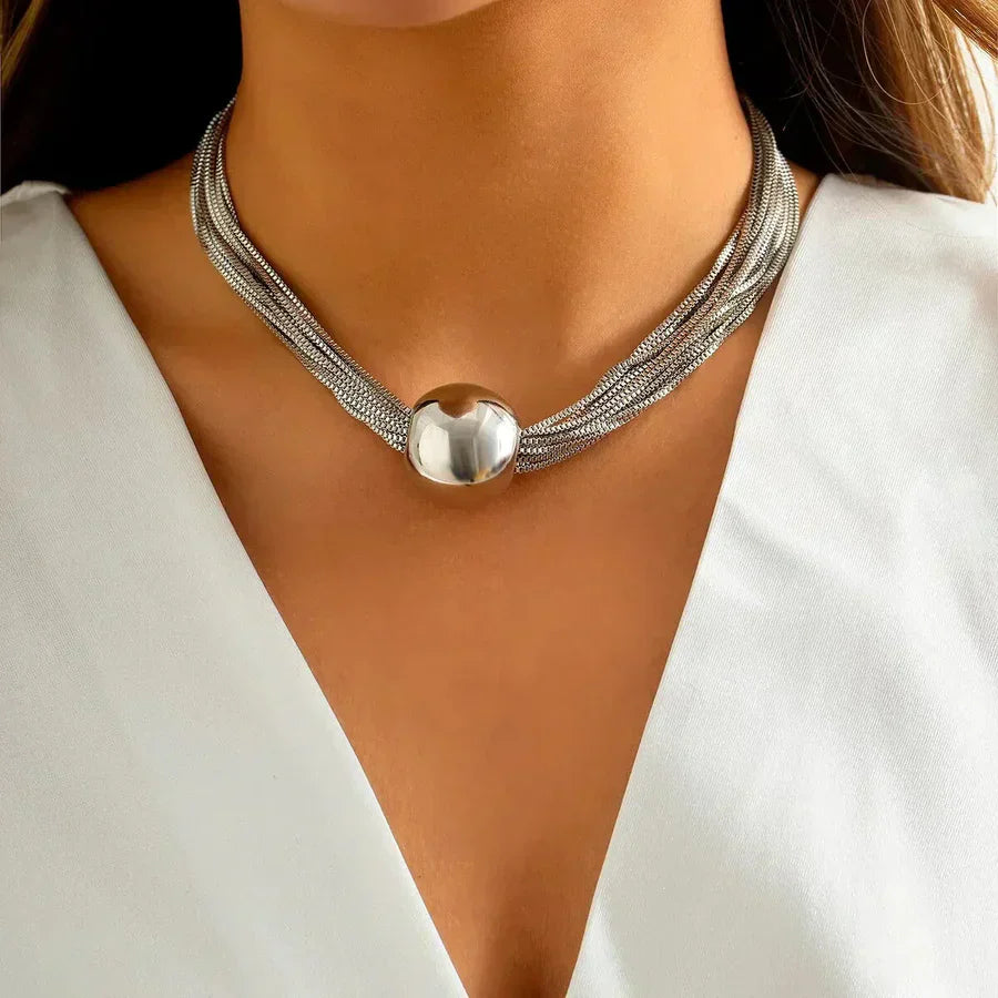 Collar elegante de oro